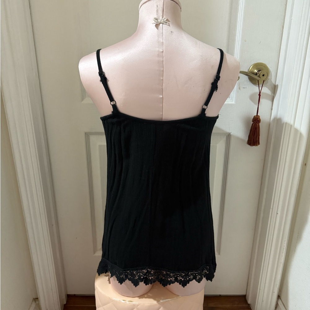 ⭐️10 / $10 ⭐️ Black linen Lace Trim Cami Top size S - Picture 8 of 10